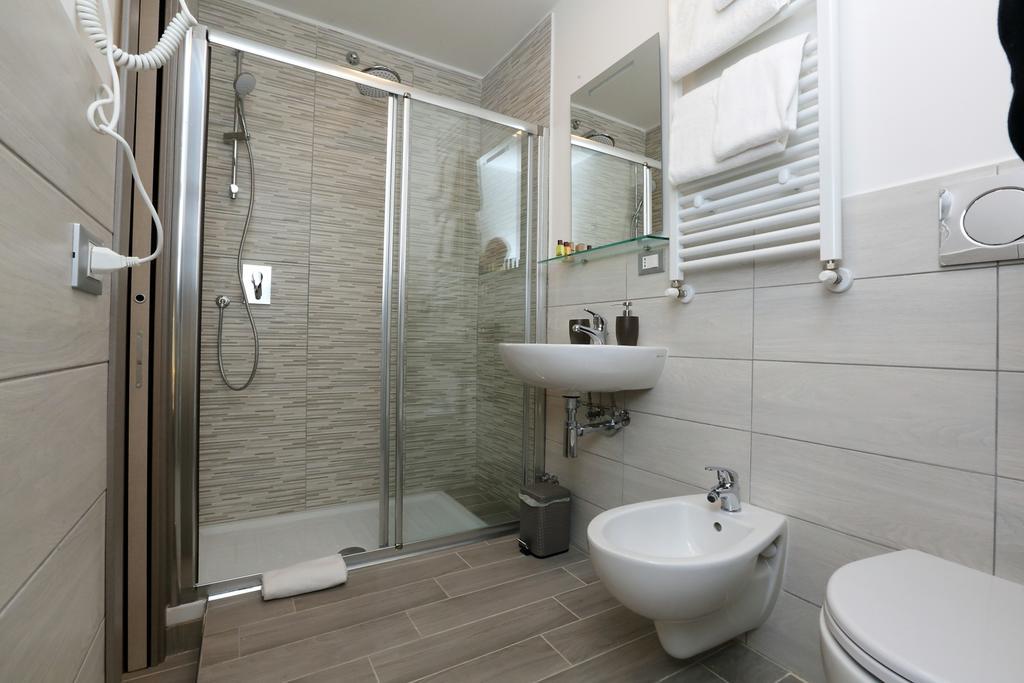 Готель Casa Martinez Roma Екстер'єр фото