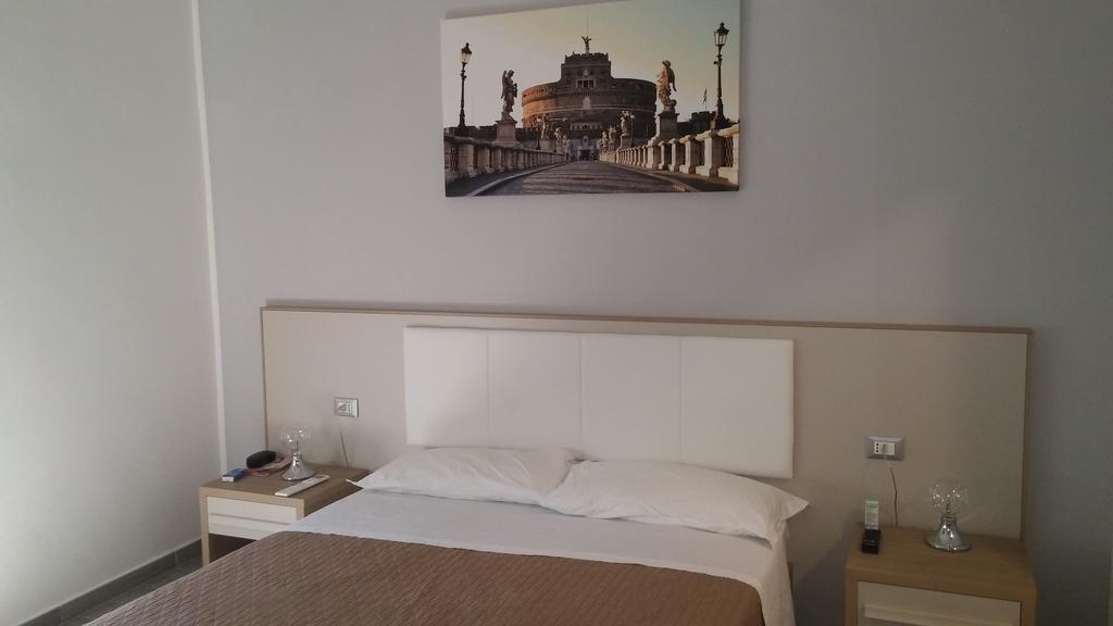 Готель Casa Martinez Roma Екстер'єр фото