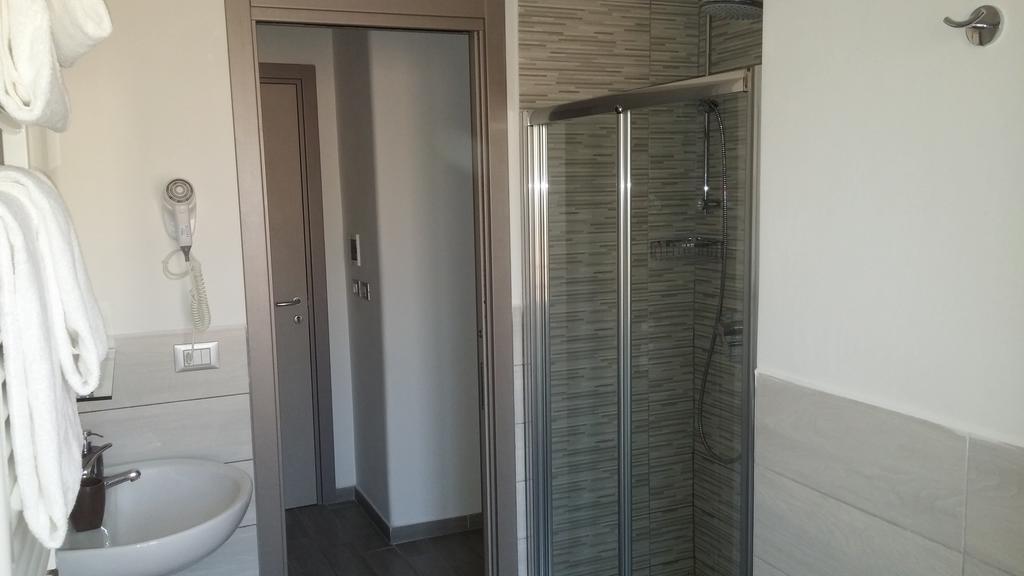 Готель Casa Martinez Roma Екстер'єр фото